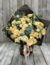 Букет цветов из:  Розы и Лизиантусы в Ботлихе