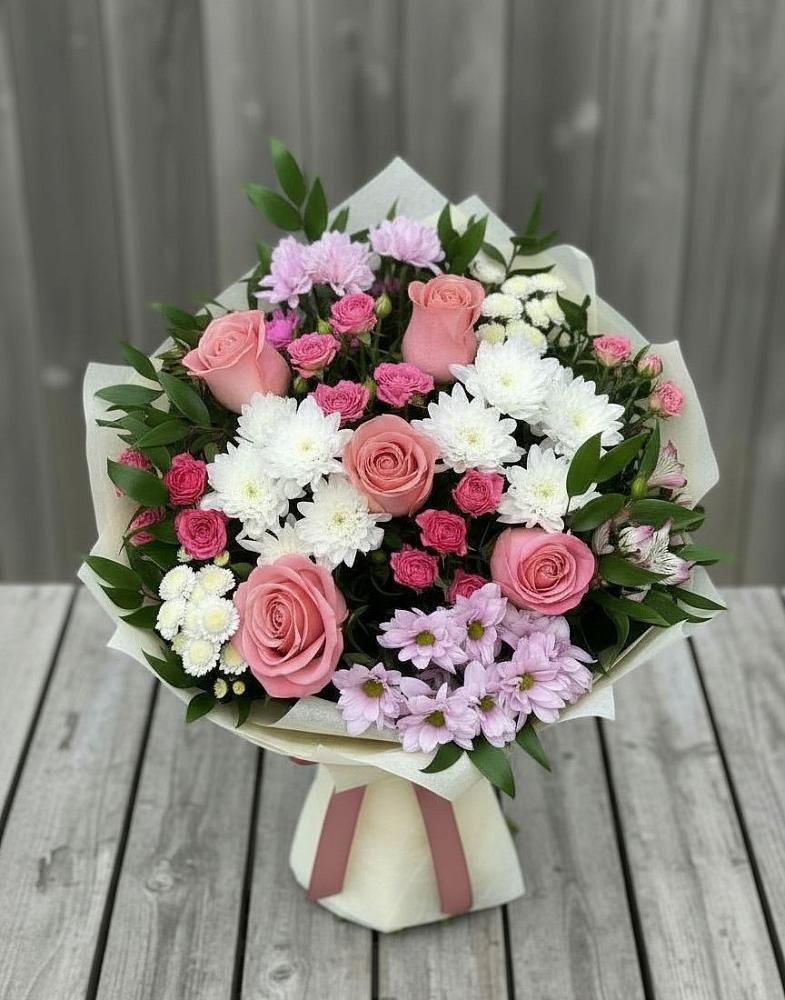 Букет цветов из: Альстромерии, Гвоздики, Розы и Хризантемы в Ботлихе