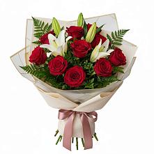 Букет цветов из:  Лилии и Розы в Ботлихе