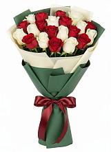 Букет Микс из красных и белых роз #REPLACE_PRED# Ботлихе