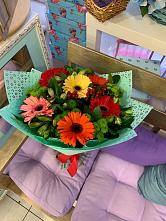 Букет цветов из:  Герберы, Хризантемы и Альстромерии #REPLACE_PRED# Ботлихе