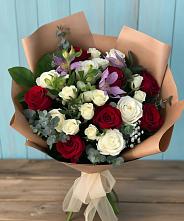 Букет цветов из:  Розы и Альстромерии в Ботлихе