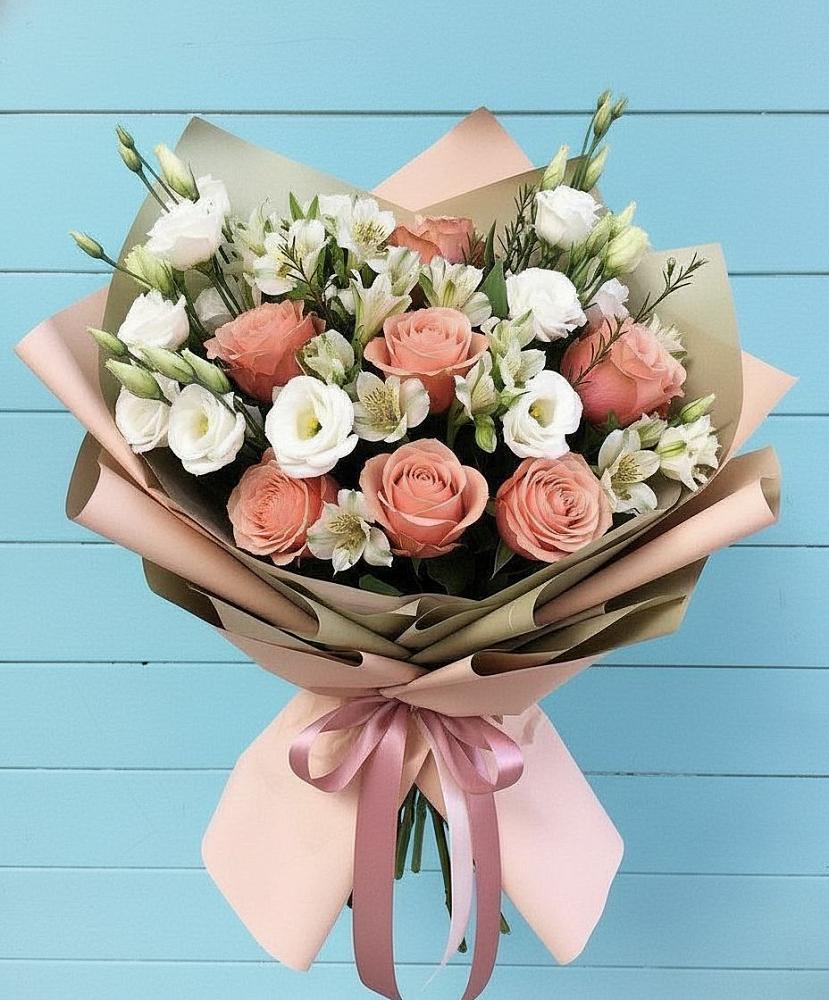Букет цветов из: Розы, Альстромерии и Лизиантусы в Ботлихе