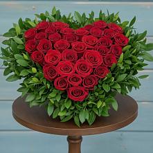 Цветочная композиция из Розы в виде сердца в Ботлихе