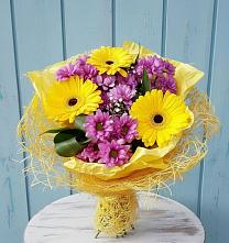 Букет цветов из:  Хризантемы и Герберы в Ботлихе