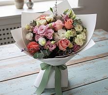 Букет цветов из:  Розы, Лизиантусы и Гвоздики #REPLACE_PRED# Ботлихе