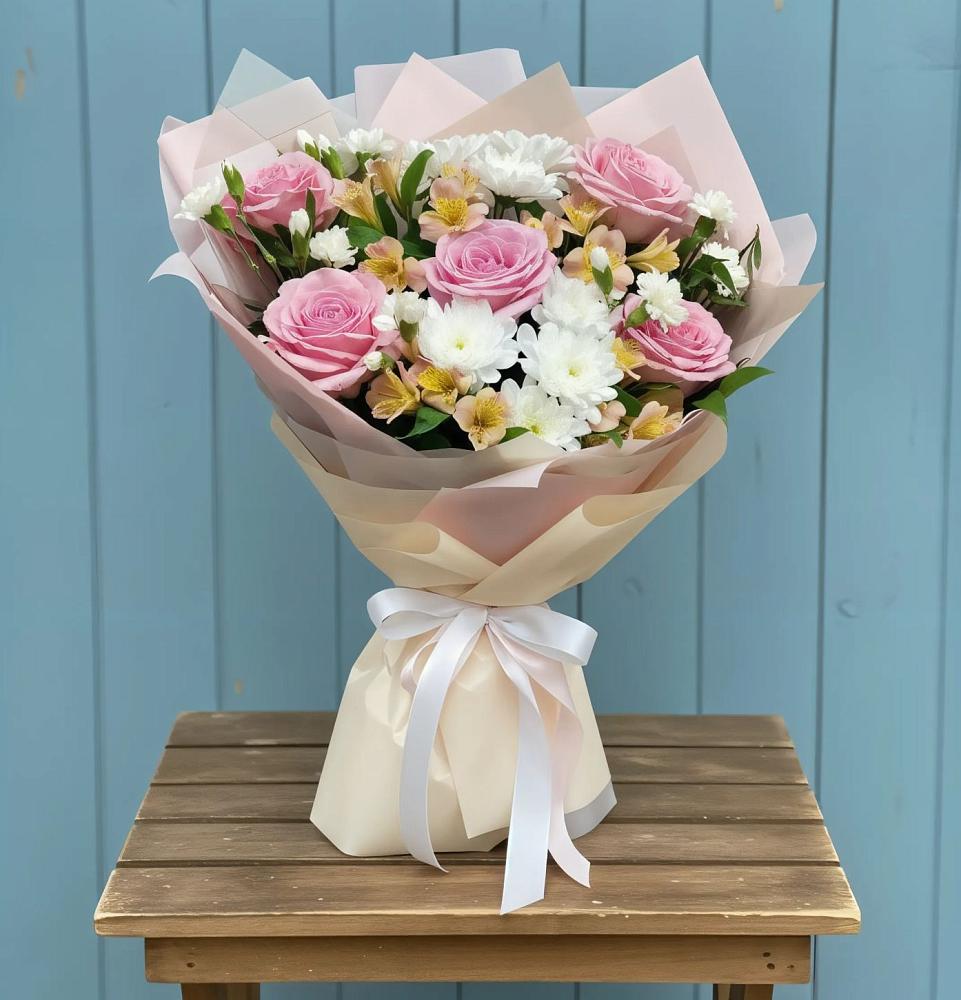 Букет цветов из: Гвоздики, Орхидеи и Розы в Ботлихе