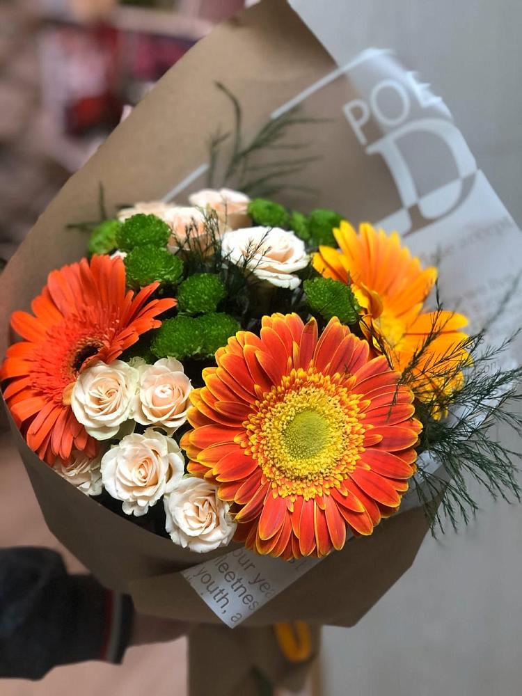 Букет цветов из: Герберы, Хризантемы и Розы в Ботлихе